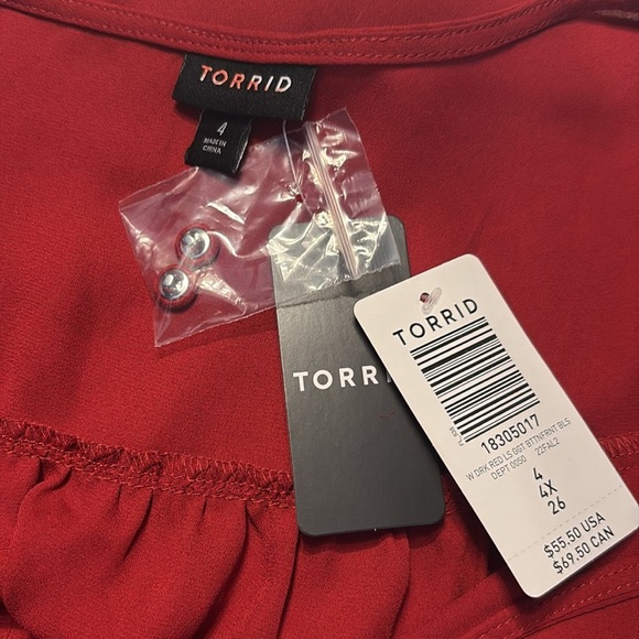 TORRID NWT Georgette Pintuck Button Front Blouse in Deep Red Size 4 -- GORGEOUS! - Picture 6 of 7